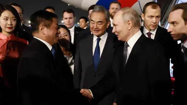 Trump'ın ardından Çin'e giden Rusya lideri Putin, Şi Cinping ile