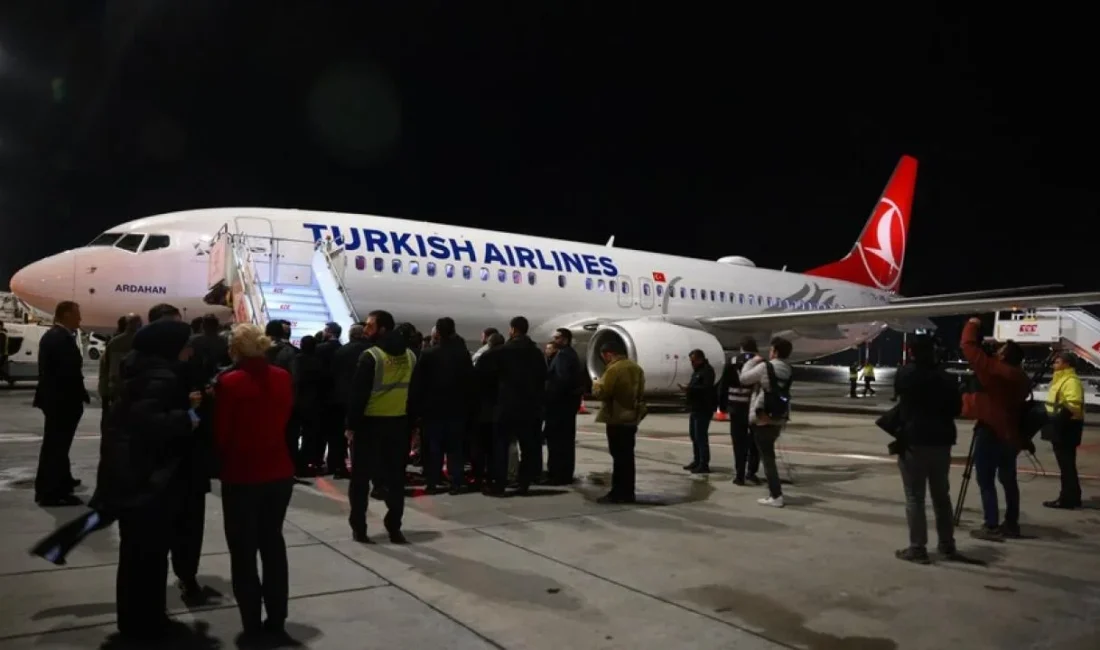 İsrail'in uluslararası sularda alıkoyduğu 59 Sumud aktivisti THY'nin özel uçağıyla