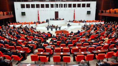 Okul Saldırıları Komisyonu'nda tartışma yaratan yurt dışı gezisi teklifi, CHP'nin