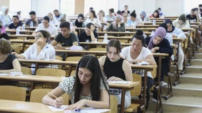 Milyonlarca adayın üniversite hayali için YKS maratonunda geri sayım başladı!