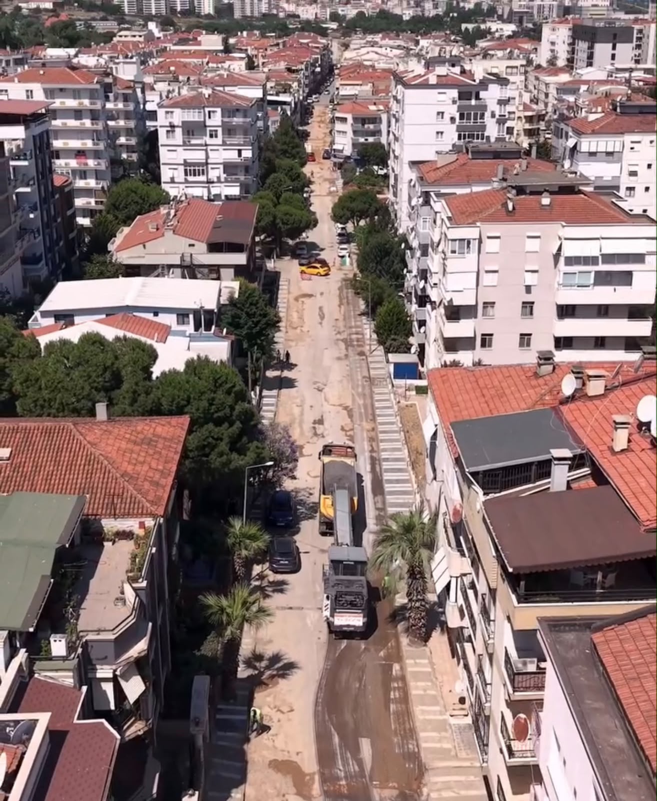 BALÇOVA’DA ASFALT SEFERBERLİĞİ SÜRÜYOR