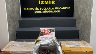 Buca'da düzenlenen operasyonda 300 bin sentetik ecza ele geçirildi. İki