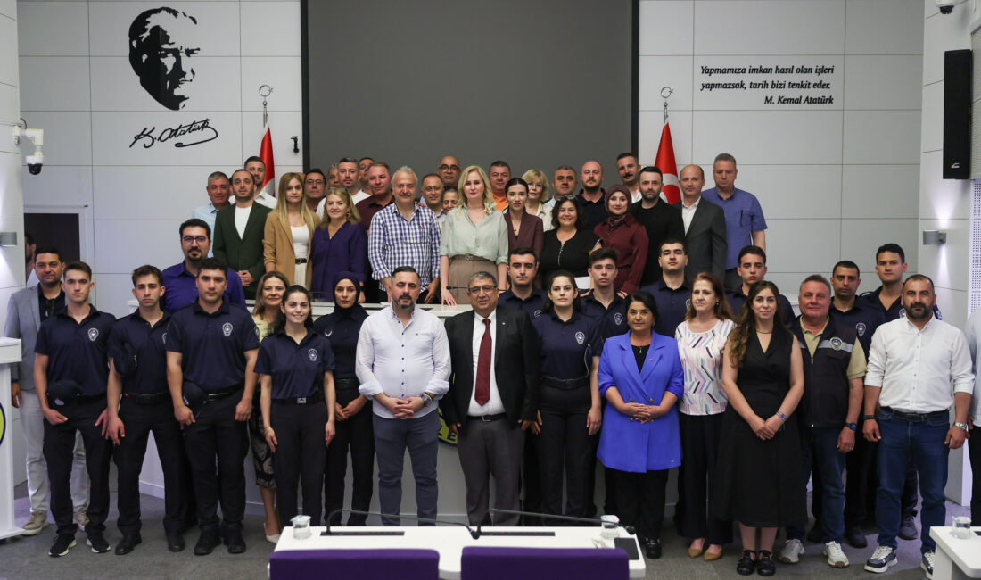 Buca Belediyesi’nde 15 yeni zabıta memuru göreve başladı. Başkan Vekili