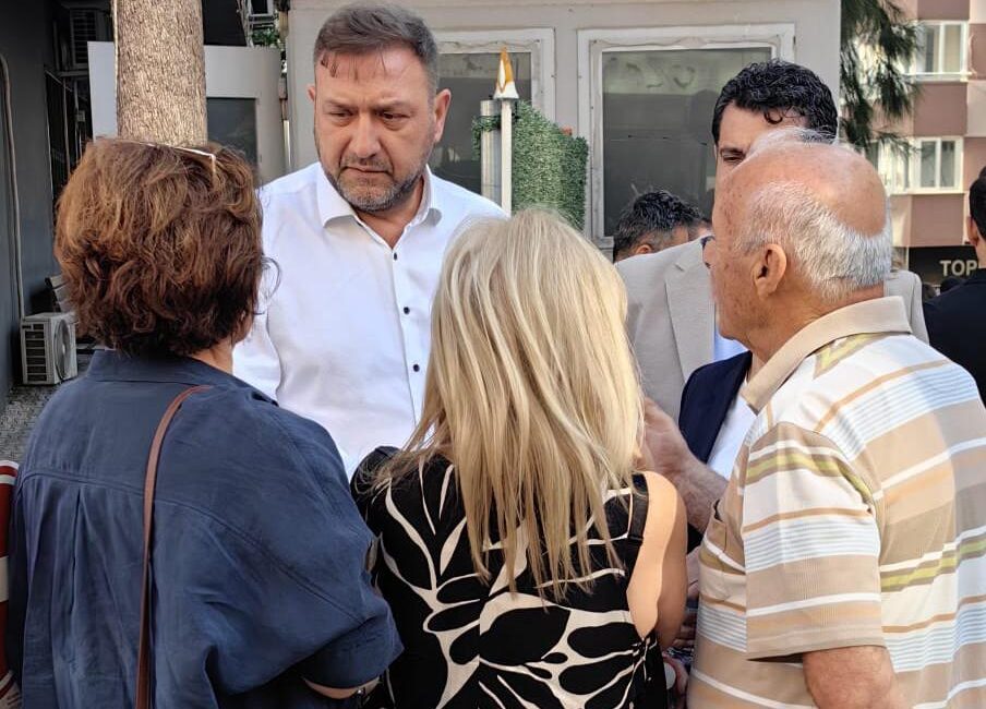 CHP İzmir, belediye başkanlarının gözaltına alınmasının ardından kriz masası kurdu.