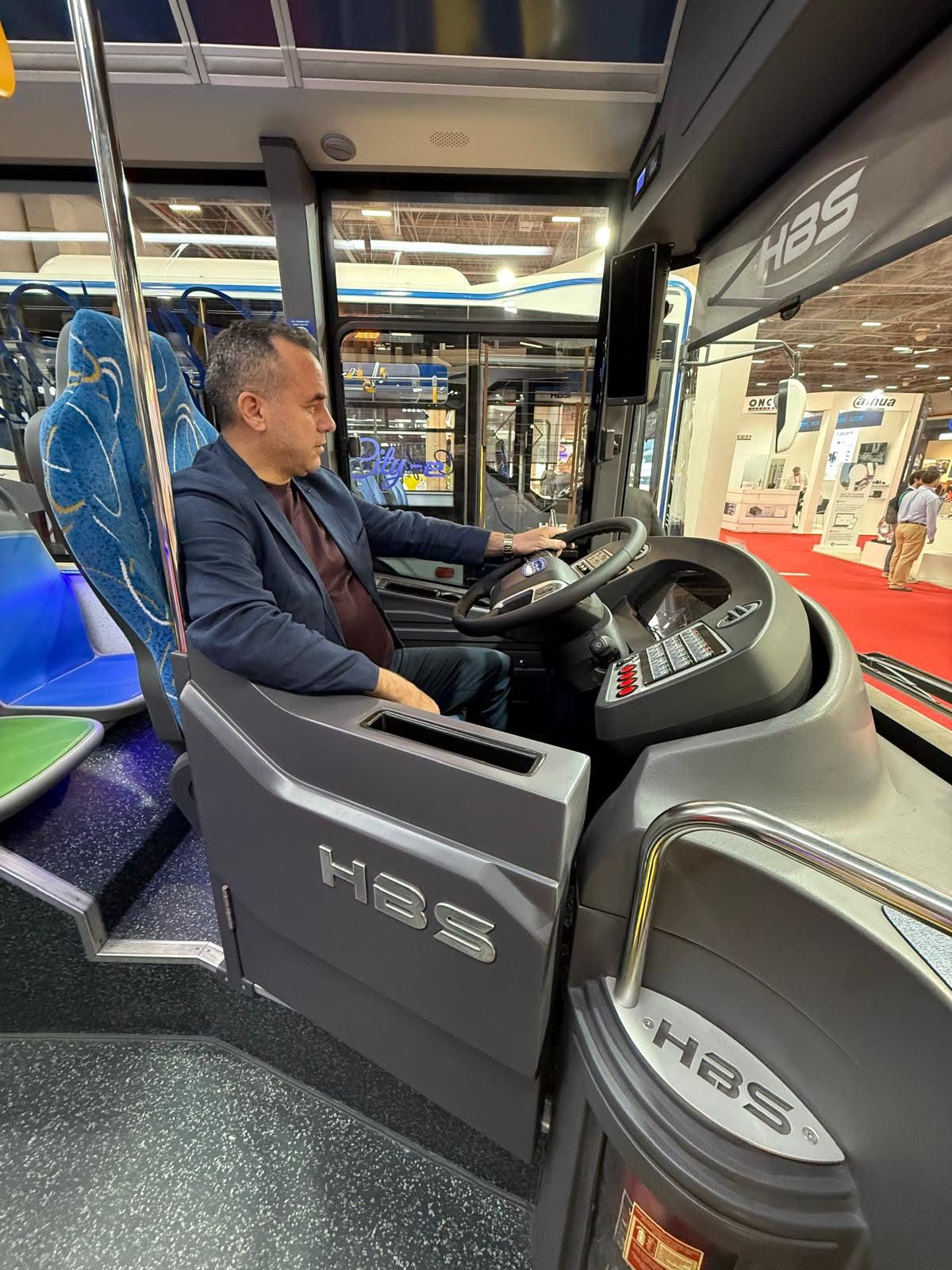 İzmir’de elektrikli minibüs dönemi için hazırlık başladı. Ulaşımda büyük değişimin