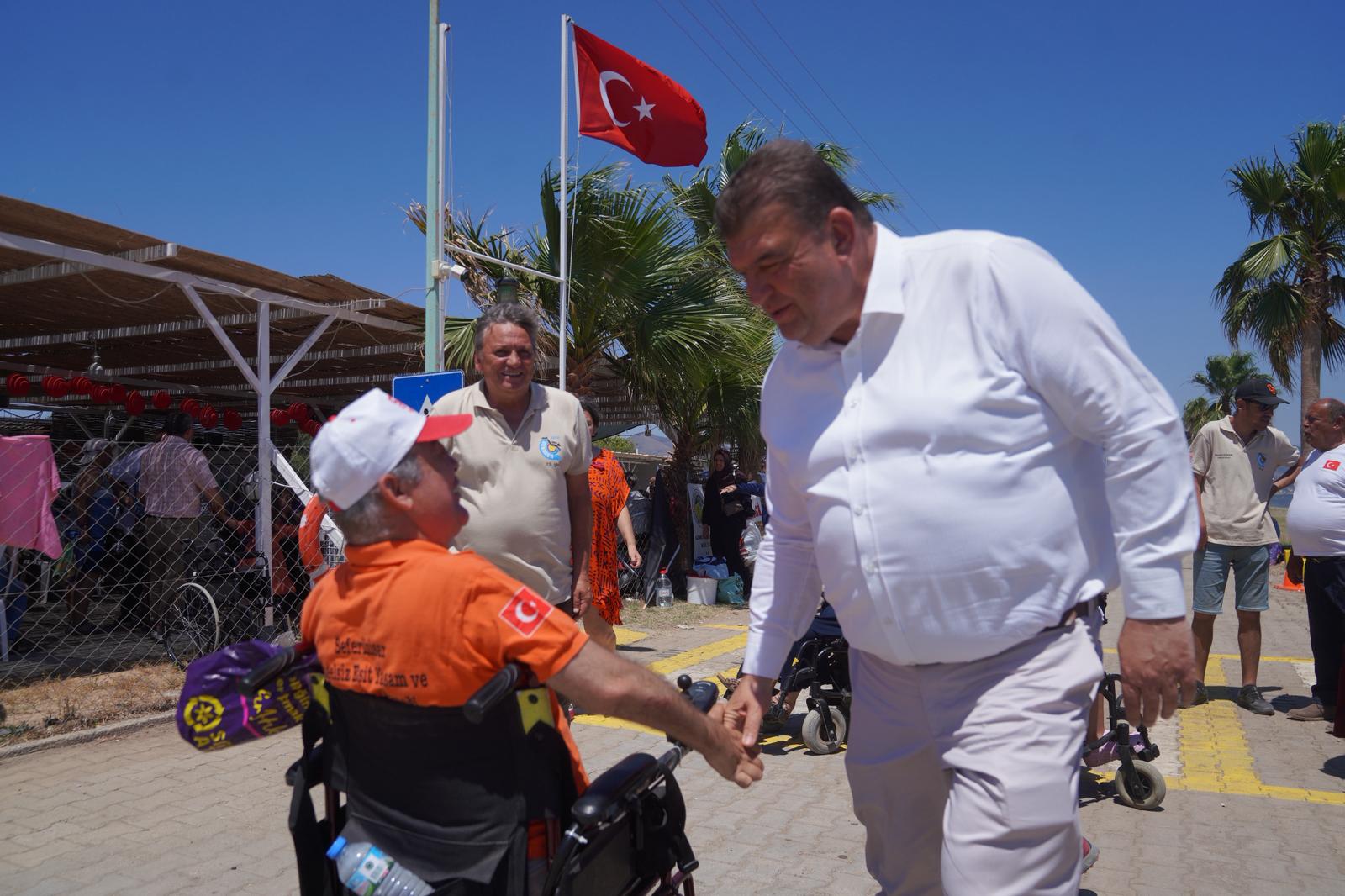 Seferihisar'da SEKADER'in 16. sezonu başladı. Özel bireyler denizle buluşuyor, engeller