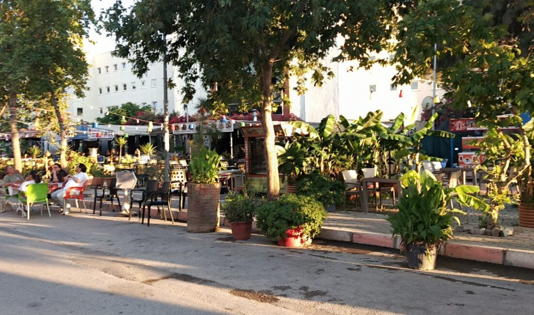 Gümüldür Menderes Belediyesi yüzünden Küçük Hindistan oldu! Kaçak otopark ve