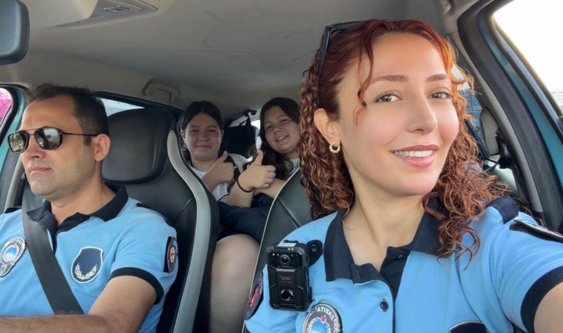 İzmir Büyükşehir LGS Desteğiyle Öğrenciler Sınava Yetişti! İzmir Büyükşehir LGS sabahı seferber oldu! Geç kalan öğrenciler sınava