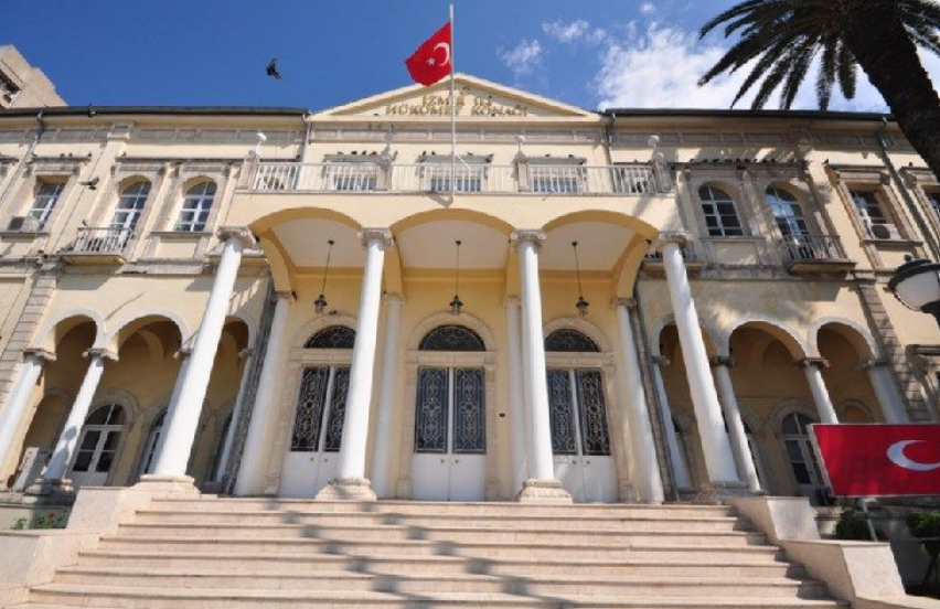 İzmir mülki idare amirleri kararnamesi yayımlandı! Kaymakamlar ve vali yardımcıları