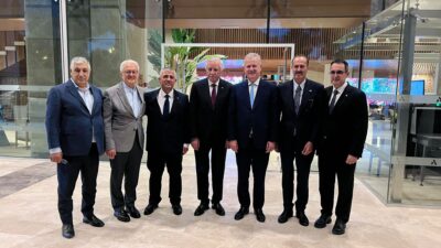 MHP İzmir'in iş dünyası zirvesinde kentin ekonomik geleceği masaya yatırıldı.