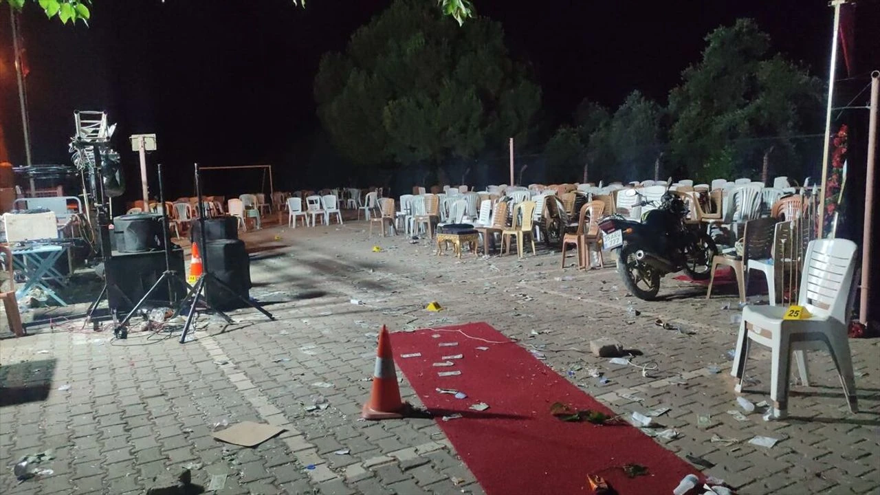 Ödemiş'teki kına gecesinde pompalı saldırı: 14 yaşındaki Ayaz hayatını kaybetti.