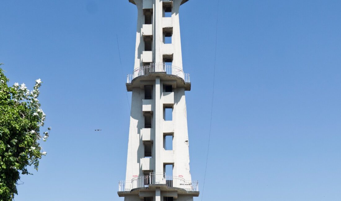 Paraşüt Kulesi restorasyonu başladı. İzmir'in tarihi simgesi bilimsel çalışmalarla yeniden