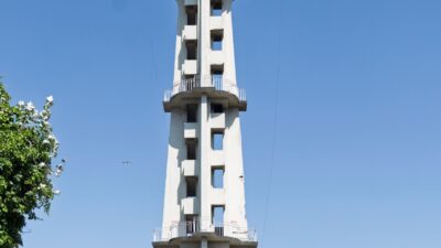 Paraşüt Kulesi restorasyonu başladı. İzmir'in tarihi simgesi bilimsel çalışmalarla yeniden