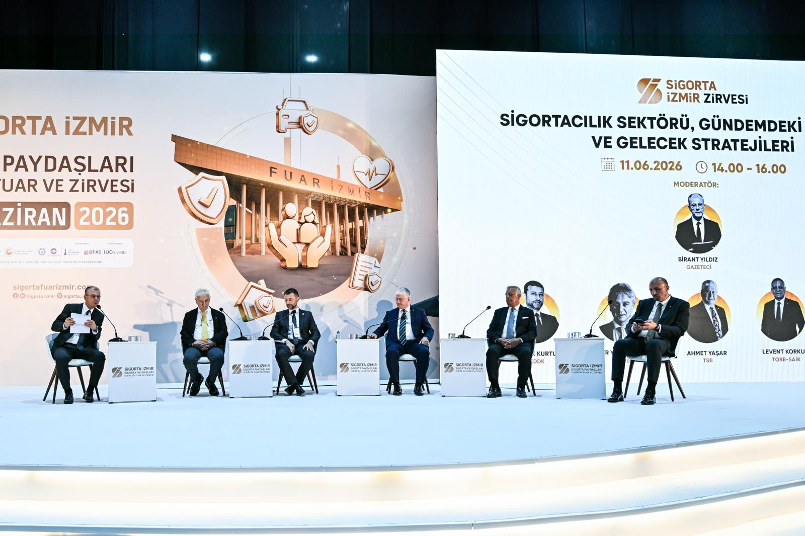 Sigorta İzmir'de dijitalleşme, yapay zekâ ve yeni fırsatlar masaya yatırıldı.