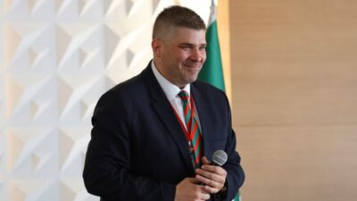 Yiğit Tusder oy birliğiyle Karşıyaka Başkanı seçildi. Stat, tesis ve