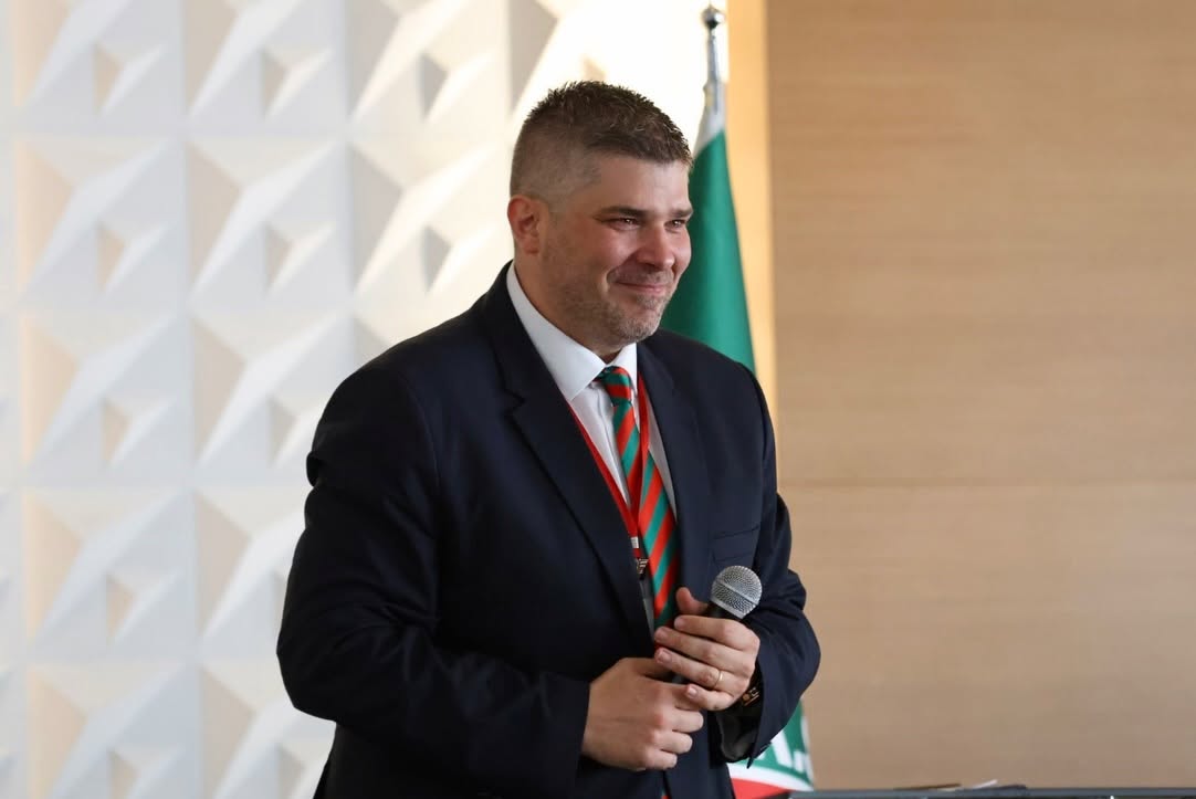 Yiğit Tusder oy birliğiyle Karşıyaka Başkanı seçildi. Stat, tesis ve