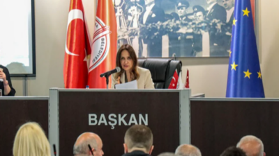 Karşıyaka Meclisi’nde KENT A.Ş kararı tartışma yarattı. AK Parti ve