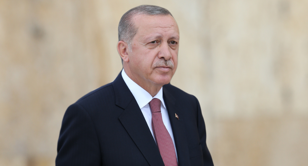 AK Parti Kulisleri Bu İddiayla Çalkalanıyor: “100 KİŞİLİK TOPLANTILAR, KONFERANS TADINDA” AK Parti kulislerinden sızan bilgilere göre, milletvekilleri arasında "aidiyet duygusu"