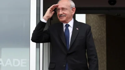 CHP'de Kılıçdaroğlu yönetimi Antalya ve Kayseri il başkanlarını ihraç ederek
