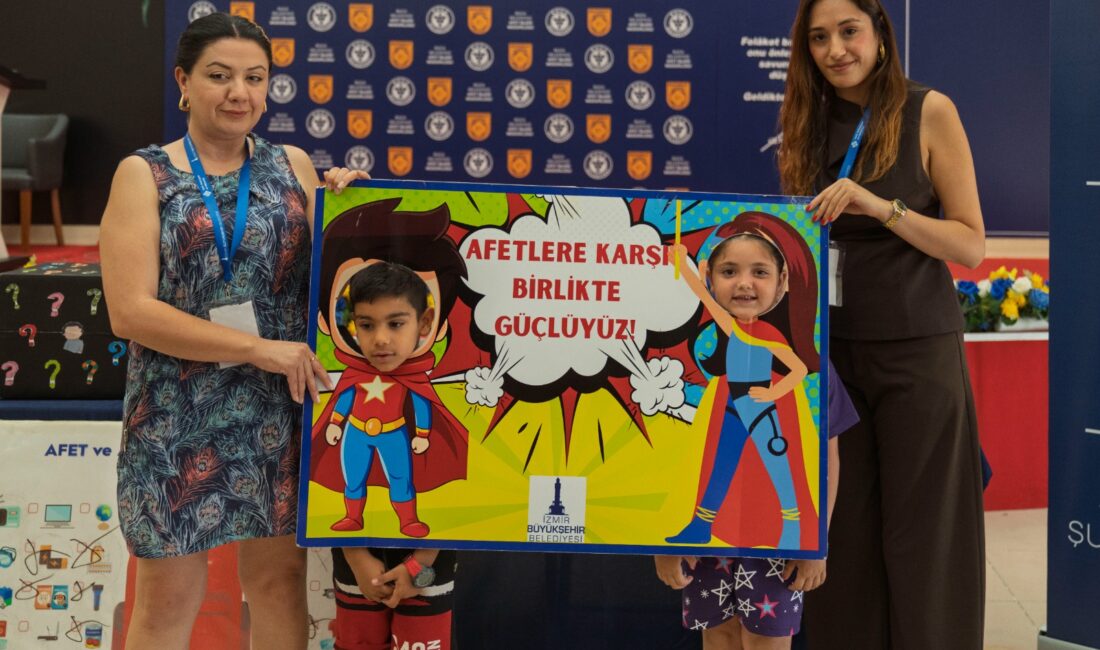 Geleceğin Dirençli İzmir’i İçin Minikler Sahada! 5 Ayda 1500 Çocuğa Hayat Kurtaran Dokunuş İzmir Büyükşehir Belediyesi, afetlere dirençli bir toplum için 2026'nın ilk