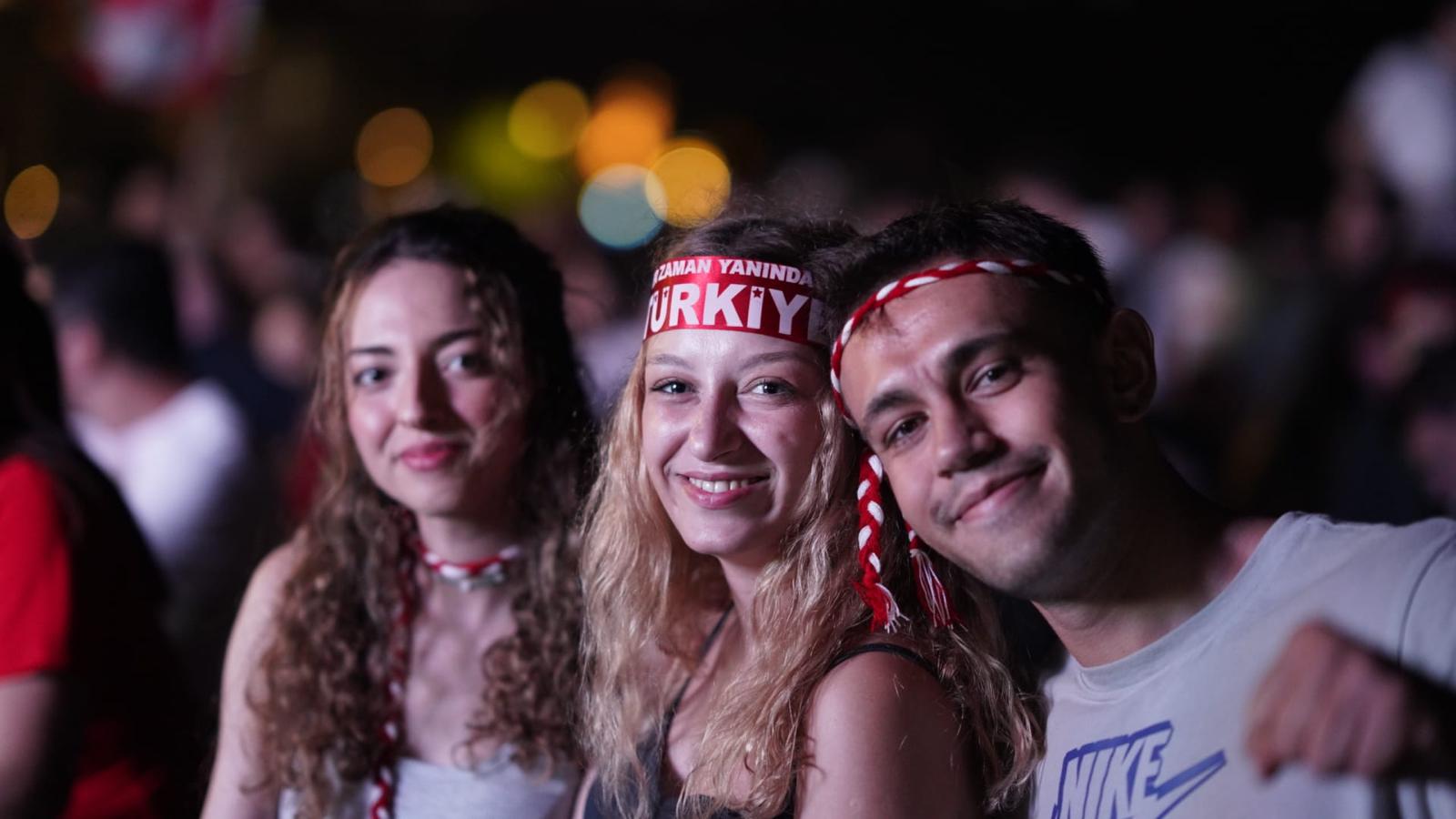2026 Dünya Kupası coşkusu İzmir'de dev ekranlarda yaşanacak! A Milli