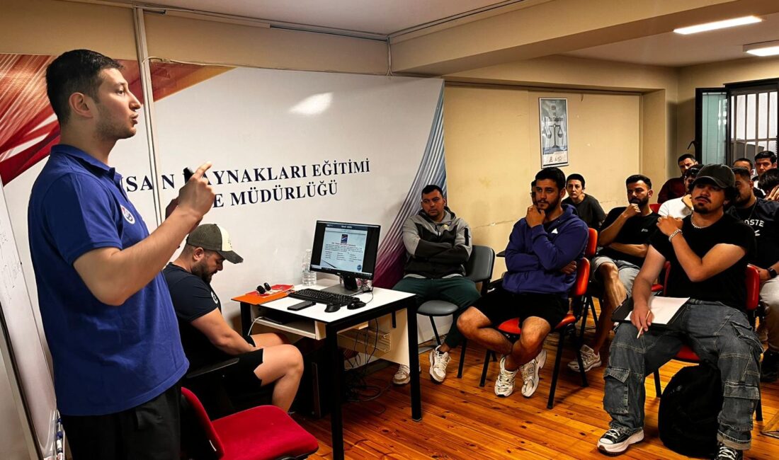 İzmir Sahillerinde Gizli Kahramanlar İş Başında! Rakamlar İlk Kez Açıklandı İzmir'in 34 mavi bayraklı plajında can güvenliği en üst seviyeye