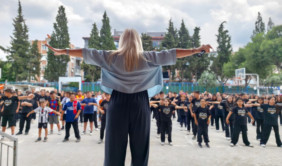 İzmir Aktif Yaşam Eğitimi Okullarda Başladı İzmir aktif yaşam eğitimi okullarda başladı; çocuklar hareketli yaşamı eğlenerek