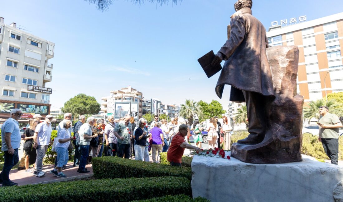 Dünya şairi Nazım Hikmet, vefatının 63. yıl dönümünde Karşıyaka'da şiirler