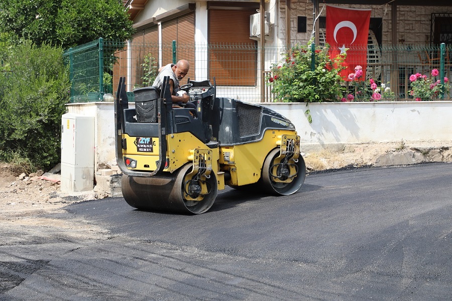 Menderes Belediyesi, yaz yoğunluğu öncesinde Ahmetbeyli Mahallesi Maydonoz Koyu Mevkii'nde