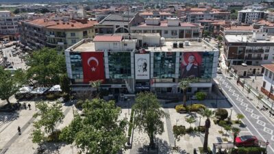 Menderes Belediyesi operasyon dalgasıyla sarsılıyor! Jandarmanın istediği o gizli belgeleri
